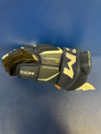 CCM Classic SE Senior Hockey Glove